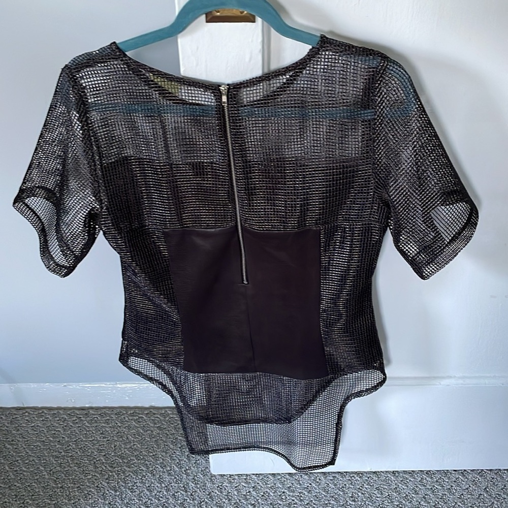 Mesh top - Picture 2 of 2
